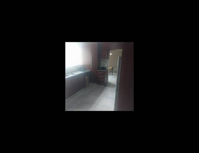 4 BEDROOM HOUSE FOR SALE IN RONDEBULT